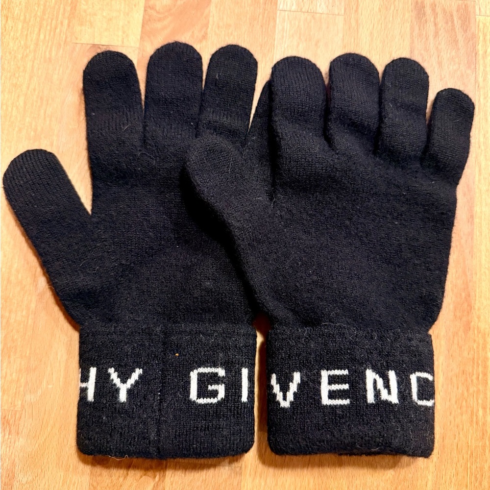 Givenchy Black Knit Gloves with Logo - Picture 5 of 6